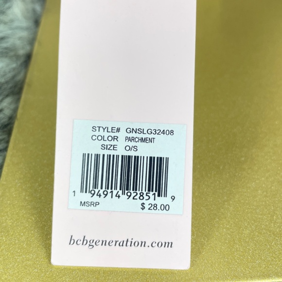 BCBGeneration Small Card Wallet with Beaded Bracelet, Cream NWT - Picture 7 of 9